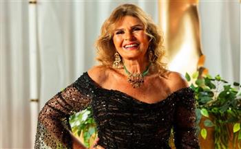   يسرا تصل الرياض لحضور العرض الخاص لفيلمها الست لما في السعودية