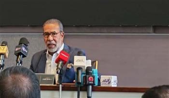 مدحت العدل: سيتم اختيار بطل مسرحية حليم وفقا لروحه
