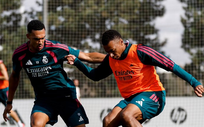 مورينيو يعلن قائمة ريال مدريد لمواجهة سوسيداد.. استمرار غياب تشواميني وإندريك