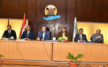   محافظ الفيوم يشهد ورشة العمل التعريفية بقانون تنظيم التعاقدات الحكومية