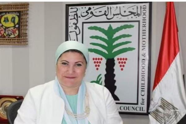 "رئيسة القومي للطفولة" تصطحب سفراء المناطق الحدودية في رحلة إغاثية وتثقيفية بدمياط