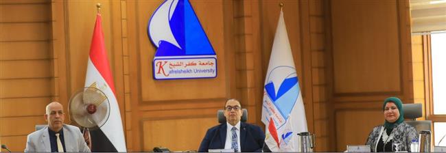 رئيس جامعة كفر الشيخ يؤكد جاهزية الكليات والمنظومة الرقمية لاستقبل العام الجديد