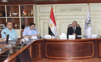   محافظ بني سويف يناقش مستجدات موقف مشروعات المُبادرة حياة كريمة بقرى مركزي ببا وناصر