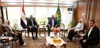 وزير الشباب والرياضة يصل ديوان محافظة القليوبية لبدء جولة تفقدية بالمحافظة