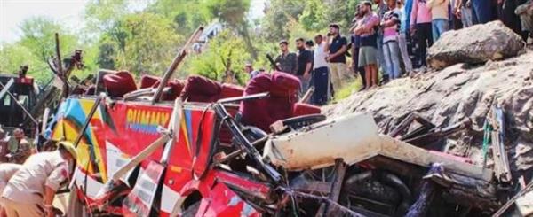 مقتل 6 أشخاص وإصابة العديد جراء حادث تصادم في الهند
