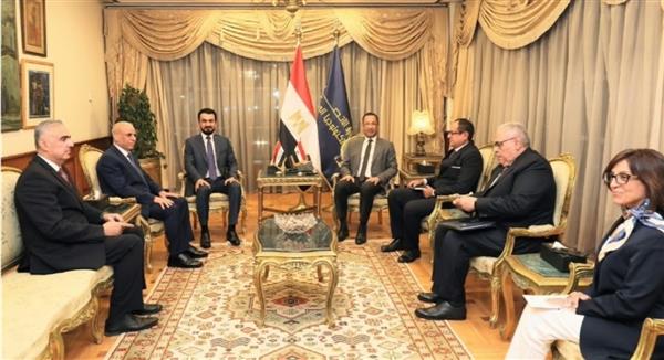 مصر والعراق يبحثان تعزيز التعاون في مجال الإتصالات والتحول الرقمي
