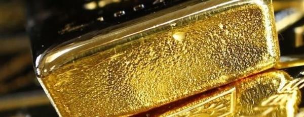 الذهب يرتفع مع استمرار مخاوف تراجع قيمة الدولار وترقب كلمة رئيس بنك الاحتياطي الفيدرالي