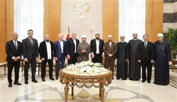 وزير الأوقاف يستقبل وفدًا من داغستان بمسجد مصر الكبير
