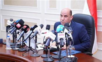  وزير العمل يعلن نص"القواعد العامة للائحة تنظيم العمل" بالقطاع الخاص