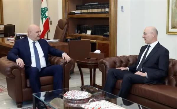عون يبحث مع وزير الداخلية اللبناني أوضاع الأمن والعودة إلى الجنوب