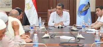   محافظ البحر الأحمر يوضح آليات ضم الصيادين لمنظومة العمالة غير المنتظمة 