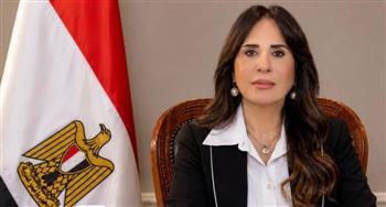 وزيرة الإسكان تتابع مشروعات التنمية والبنية الأساسية بالسويس الجديدة