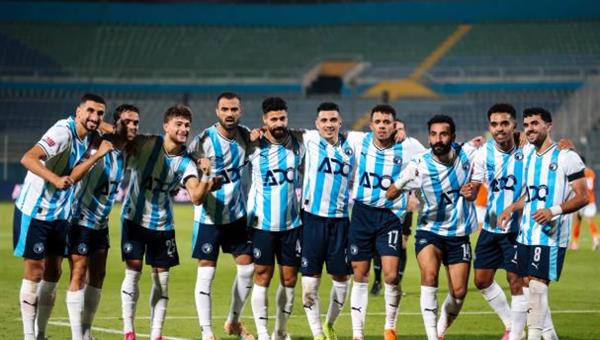 موكوينا يعلن قائمة بيراميدز لمواجهة المصري في الدوري
