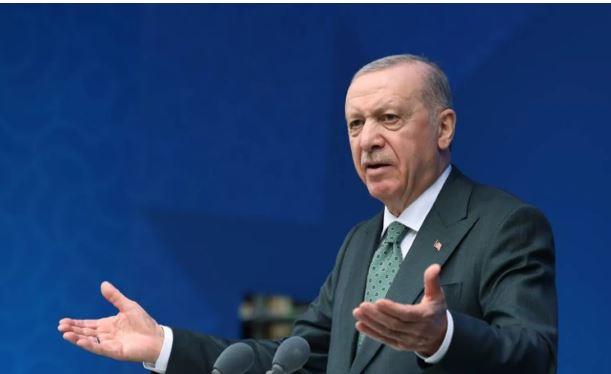 أردوغان في ذكرى يوم النصر: تركيا ستواصل الوقوف إلى جانب الحق والعدالة والسلام