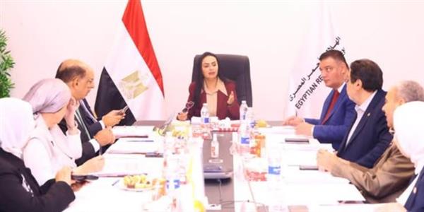 وزيرة التضامن الاجتماعي تترأس اجتماع مجلس إدارة الهلال الأحمر المصري