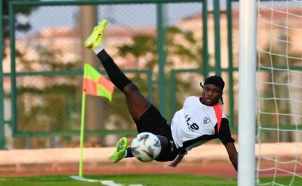 أحمد شوبير ينتقد مبررات شيكو بانزا ويطالب الزمالك بالحزم