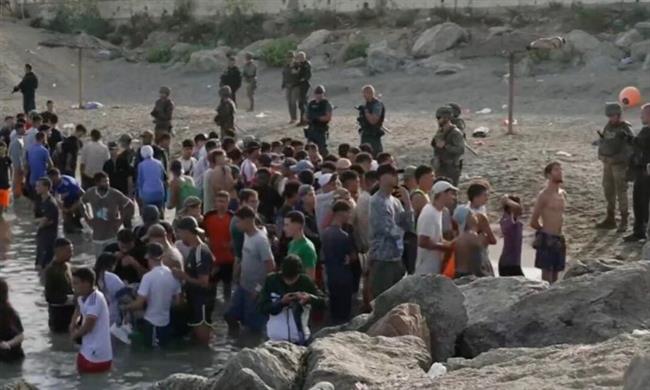 إسبانيا تعلن عودة 70 ألف مهاجر إلى المغرب بعد دخولهم سبتة