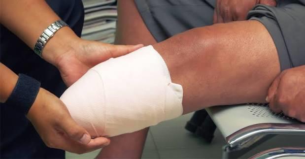 بسبب خلاف على ركنة سيارة.. بتر كف سمكري سيارات في بولاق الدكرور