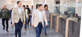 محافظ دمياط يتفقد مجمع خدمات "حياة كريمة"