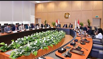   الحكومة تبحث تطبيق منظومة مستدامة لإدارة المياه بالمصانع وتعزيز إعادة التدوير