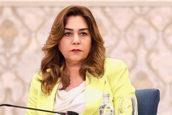 وزيرة التنمية المحلية والبيئة تتلقي تقريرًا حول إنجازات وحدة السكان المركزية بالوزارة