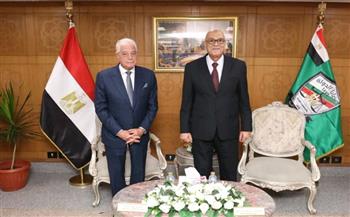   رئيس هيئة قضايا الدولة يستقبل مستشار رئيس الجمهورية للتنمية المحلية في زيارة تهنئة