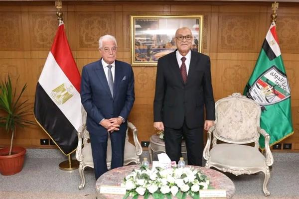 رئيس هيئة قضايا الدولة يستقبل مستشار رئيس الجمهورية للتنمية المحلية في زيارة تهنئة