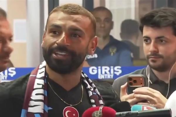 استقبال أسطوري لـ محمد صلاح في طرابزون قبل تقديمه رسميًا.. صور