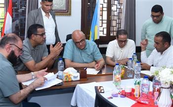   محافظ الإسكندرية يعقد لقاءً جماهيريًا ببرج العرب ويوجه بسرعة الاستجابة لشكاوى المواطنين