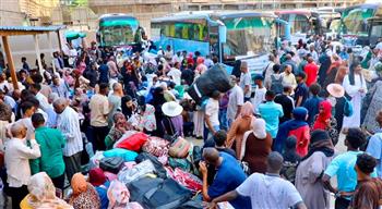   لجنة الأمل تواصل رحلات العودة الطوعية.. انطلاق أفواج جديدة من القاهرة إلى السودان
