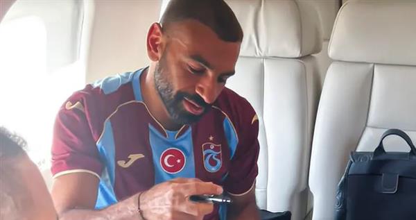 6661 قميصًا لمحمد صلاح.. طرابزون يحتفل بصفقة الفرعون