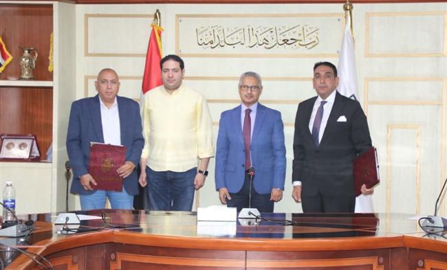 محافظ بني سويف يشهد توقيع برتوكول إنابة بين المحافظة وهيئة الأبنية التعليمية