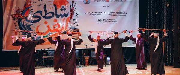 بفلكلور الصعيد.. الغردقة تستقبل أولى حفلات "شاطئ الفن"