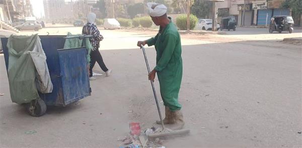 بتوجيهات المحافظ.. حملات نظافة مكثفة ترفع المخلفات بمراكز المنيا