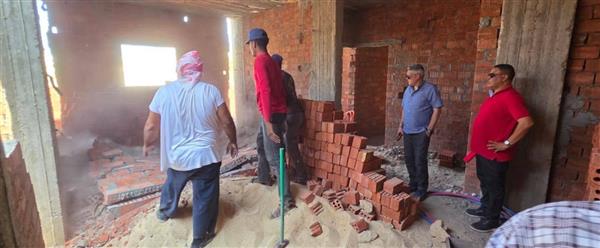 الغردقة تلاحق مخالفات البناء.. القانون فوق الجميع