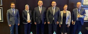   رئيس البورصة يبحث مع التمثيل التجاري الترويج لسوق المال عالميًا