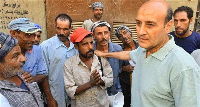 محافظ أسيوط بين العمال: دعم وتقدير لجهود تطوير الطرق
