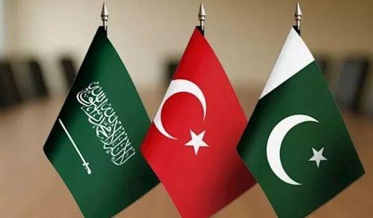 باكستان وتركيا والسعودية توقع اتفاقية دفاع مشترك لتعزيز الردع الجماعي
