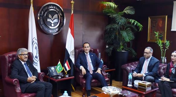 رئيس هيئة الاستثمار وسفير باكستان يبحثان سبل تعزيز التعاون الاستثماري