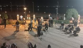   شارع الفن يواصل عروضه بالممشى السياحي بكورنيش النيل ببني سويف