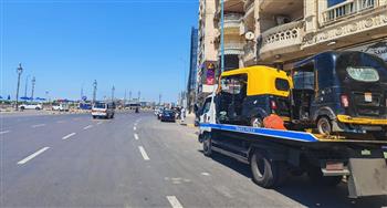   الإسكندرية.. حملات مكثفة لضبط التكاتك المخالفة بطريق الكورنيش