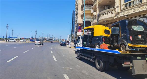 الإسكندرية.. حملات مكثفة لضبط التكاتك المخالفة بطريق الكورنيش
