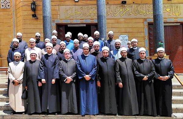 الأوقاف تُسيّر قوافل دعوية موسعة إلى 40 مسجدًا ببورسعيد والسويس