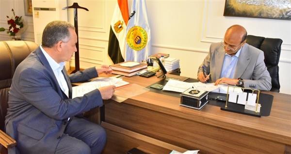محافظ أسيوط يعتمد نتيجة الدور الثاني للشهادة الإعدادية