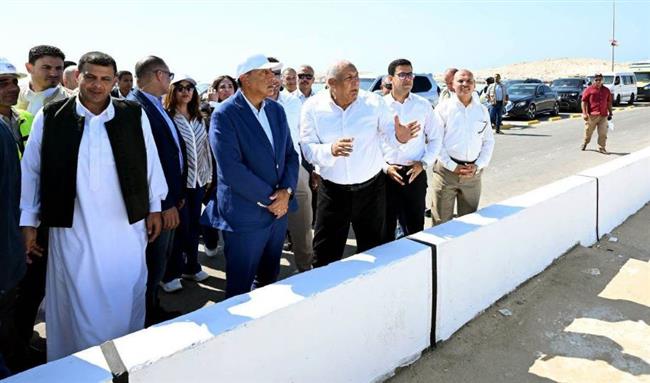 رئيس الوزراء يتابع أعمال تطوير الميناء الشرقي بمدينة مرسي مطروح