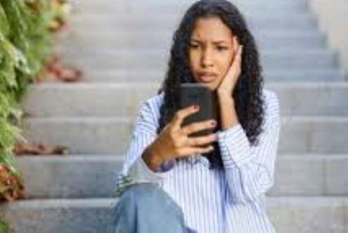 «سلامتكم الرقمية تهمنا».. لا تخافي من الابتزاز الإلكتروني وبلّغي عن الجريمة
