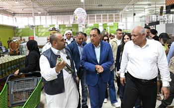  مطروح .. رئيس الوزراء يتفقد معصرة زيتون فيرجينيا المطورة