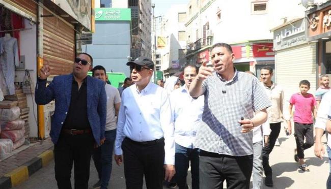 محافظ المنيا يتفقد موقع عمر أفندي ويوجه بتطوير الطرق وتحقيق السيولة المرورية