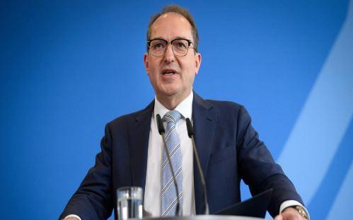 وزير الداخلية الألماني يحذر: مستوى التهديد لأمن البلاد مرتفع