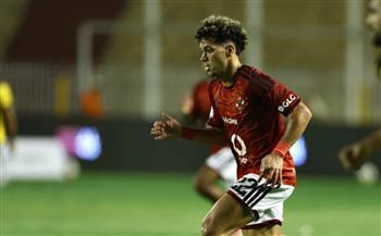 إمام عاشور يقترب من العودة لتشكيل الأهلي الأساسي أمام أبو قير للأسمدة